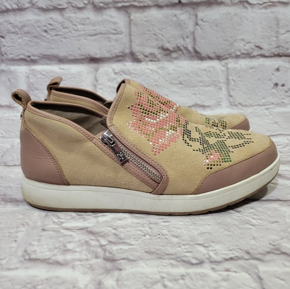 Donald J. Pliner Mylasp Pixelated Rose Leather Suede Slip On Sneakers - Picture 3 of 11